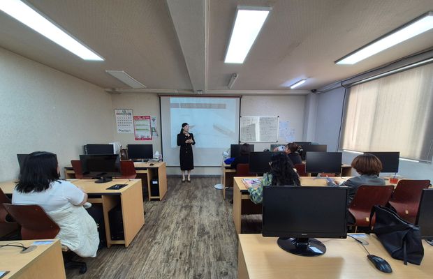 여성전문자격증취득과정 2회기 참여자 취업관련교육 진행 