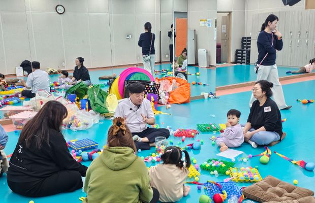 2025년 저출산 대응 프로그램 [함께 자라요, 함께 웃어요] 11월 진행